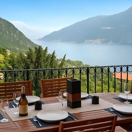 Clubhouse Semesterbostad Menaggio
