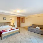 Clubhouse Menaggio