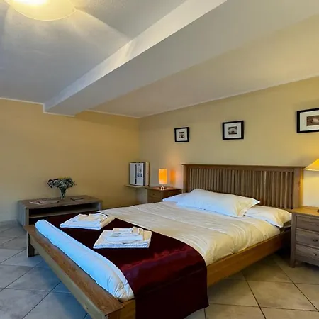 Clubhouse Hébergement de vacances *