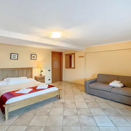Clubhouse Menaggio